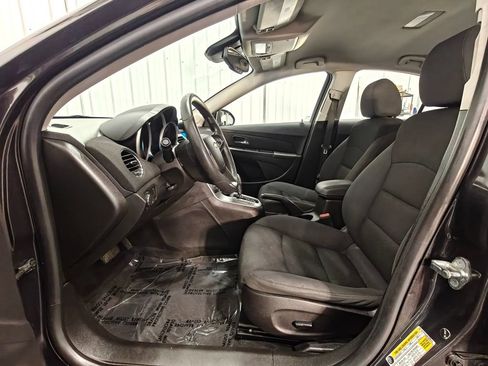 Used 2015 Chevrolet Cruze LT FWD image 27