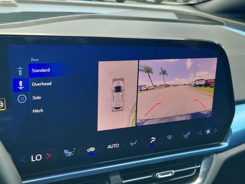 Used 2025 Chevrolet Equinox EV LT w/ Convenience Package FWD image 29
