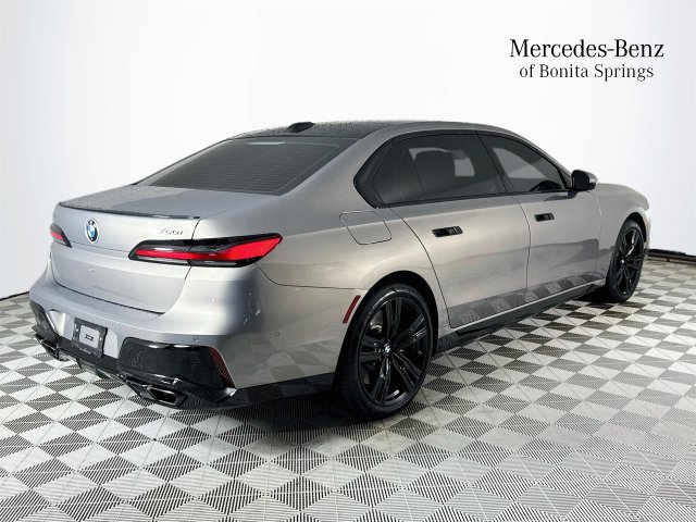Used 2024 BMW 760i xDrive w/ Executive Package AWD/4WD image 7
