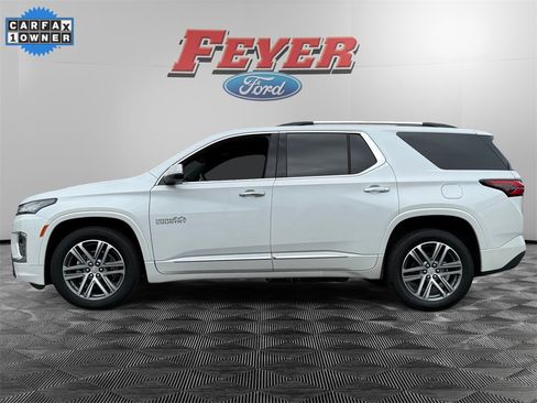 Used 2023 Chevrolet Traverse High Country image 2