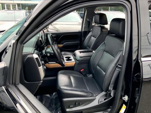 Used 2018 Chevrolet Silverado 1500 LTZ w/ Sport Package AWD/4WD image 8