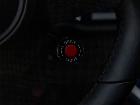 Used 2025 Porsche 911 Carrera image 43