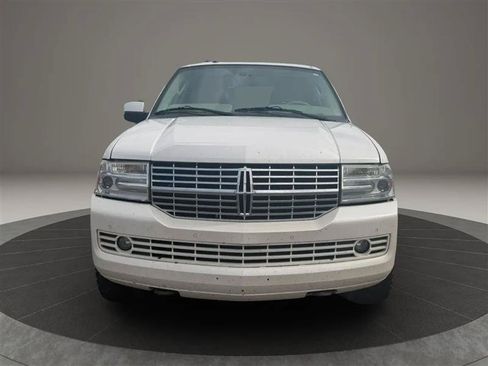 Used 2012 Lincoln Navigator L 4WD image 4