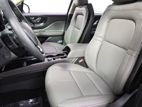New 2026 Lincoln Corsair Premiere AWD/4WD image 13