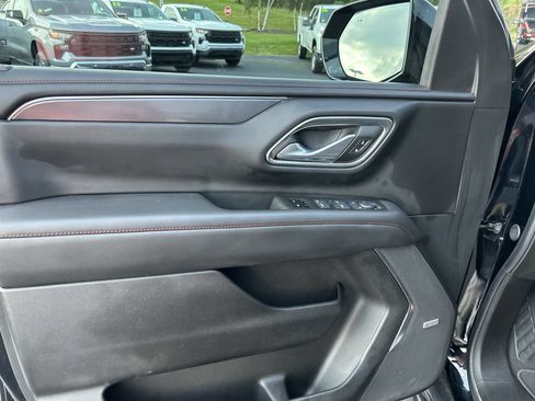 Used 2024 Chevrolet Suburban RST w/ Luxury Package AWD/4WD image 20
