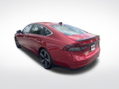 Used 2023 Honda Accord Sport image 3