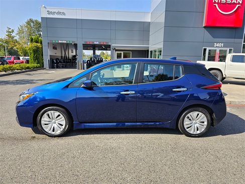 Used 2024 Nissan Leaf S image 8
