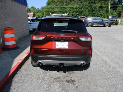 Used 2021 Ford Escape Titanium w/ Titanium Elite Package FWD image 5