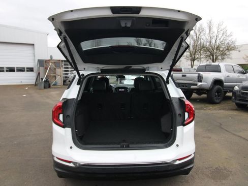 Used 2022 GMC Terrain AT4 w/ Tech Package AWD/4WD image 28