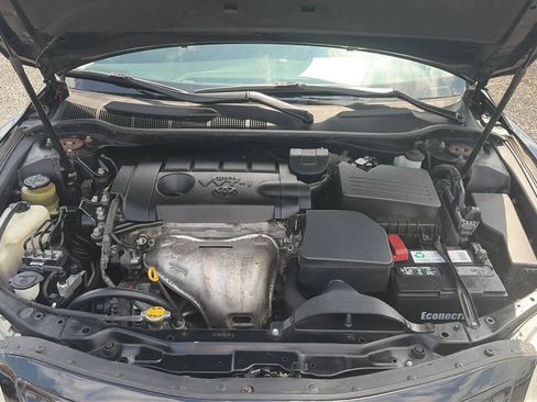 Used 2011 Toyota Camry SE w/ Sport Leather Pkg FWD image 14