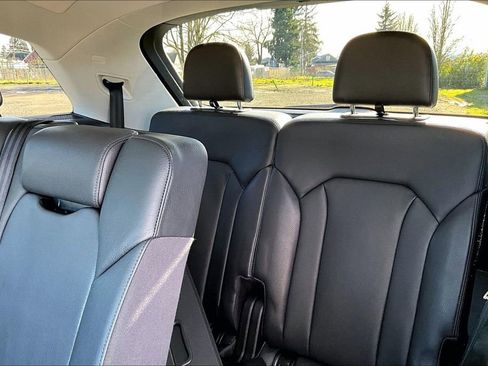 Used 2017 Audi Q7 3.0T Prestige image 36