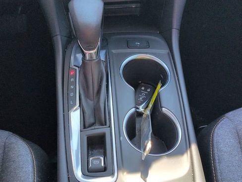 Used 2022 Chevrolet Equinox LT image 17