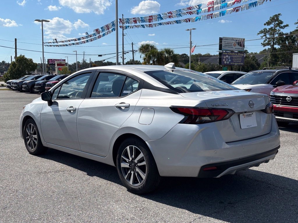 Used 2025 Nissan Versa SV FWD image 7