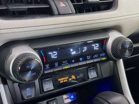 Used 2019 Toyota RAV4 XLE image 23