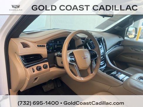 Used 2020 Cadillac Escalade Platinum image 19