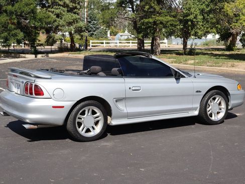 Used 1998 Ford Mustang GT image 4