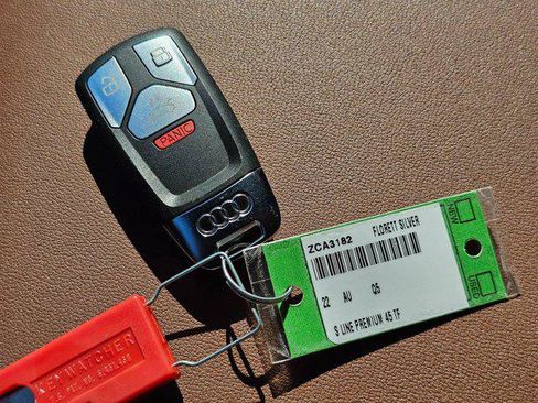 Used 2022 Audi Q5 2.0T Premium AWD/4WD image 30