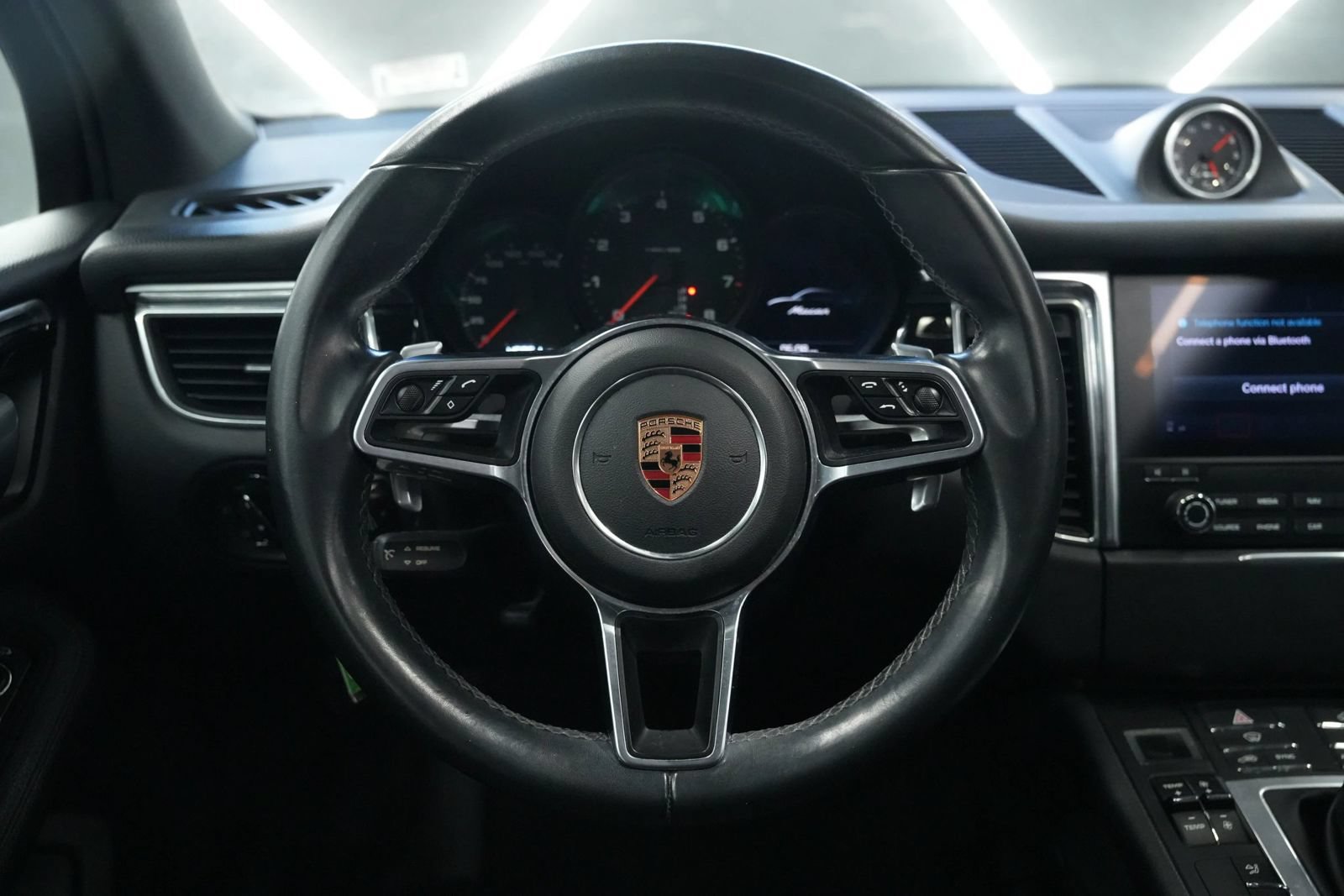 Used 2018 Porsche Macan Sport Edition AWD/4WD image 28