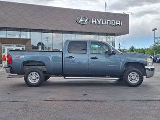 Used 2010 Chevrolet Silverado 2500 LT w/ Interior Plus Package AWD/4WD video 2
