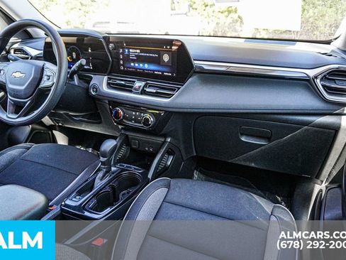 Used 2025 Chevrolet TrailBlazer LT FWD image 23