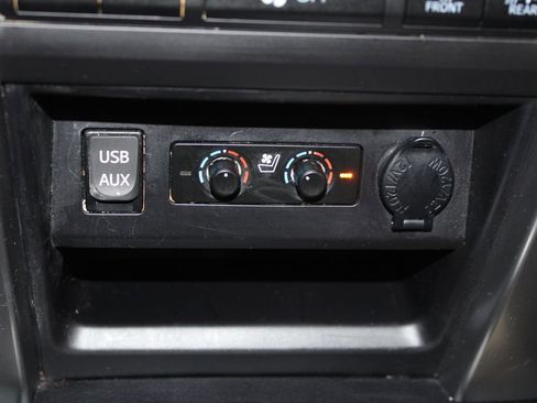 Used 2016 Toyota 4Runner Limited image 46