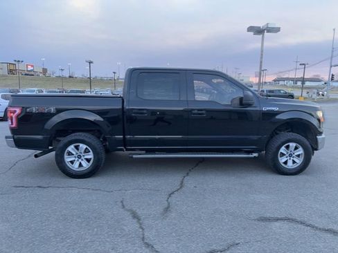 Used 2016 Ford F150 XLT image 10
