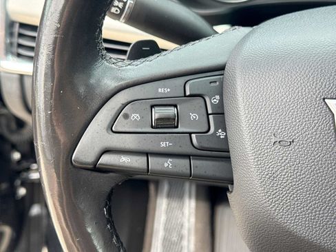 Used 2019 Cadillac XT4 Premium Luxury w/ Cold Weather Package FWD image 23