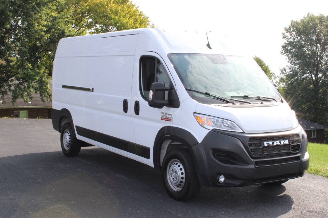Used 2025 RAM ProMaster 3500 w/ Convenience Group FWD image 1