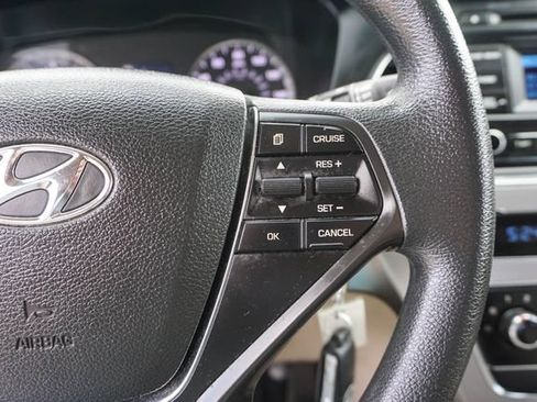Used 2015 Hyundai Sonata SE w/ Winter Package FWD image 16