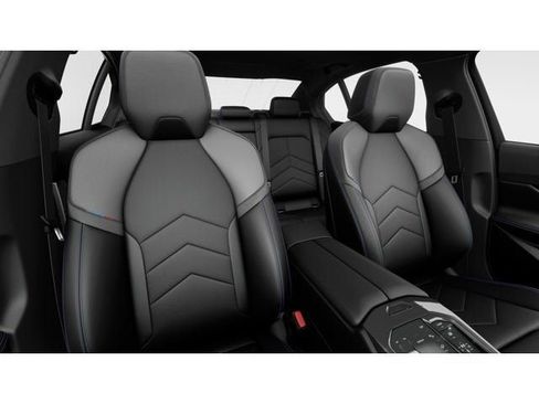 New 2026 BMW i5 eDrive40 image 11