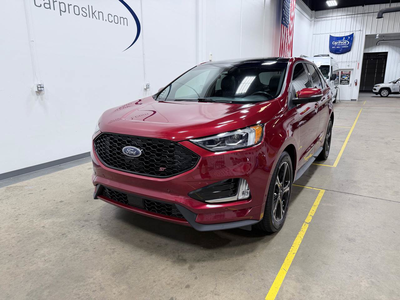 Used 2019 Ford Edge ST w/ Equipment Group 401A AWD/4WD image 3