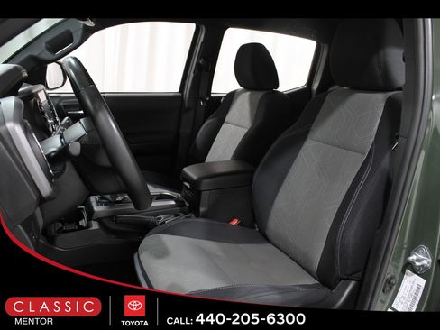 Certified 2021 Toyota Tacoma TRD Off-Road w/ Technology Package image 5