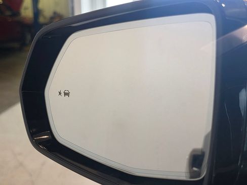 Used 2023 Cadillac XT5 Premium Luxury AWD/4WD image 16