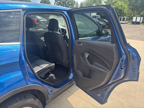 Used 2019 Ford Escape SE FWD image 18