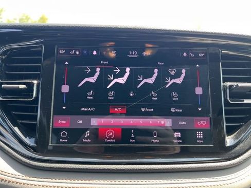 Used 2022 Dodge Durango R/T image 19