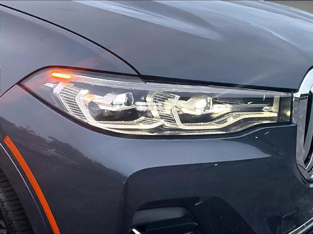 Used 2022 BMW X7 xDrive40i AWD/4WD image 34