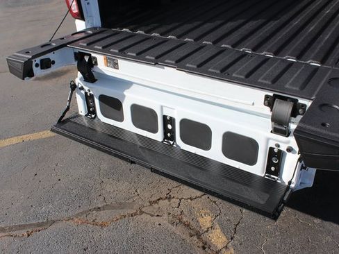 New 2026 GMC Sierra 1500 SLE w/ Preferred Package image 55