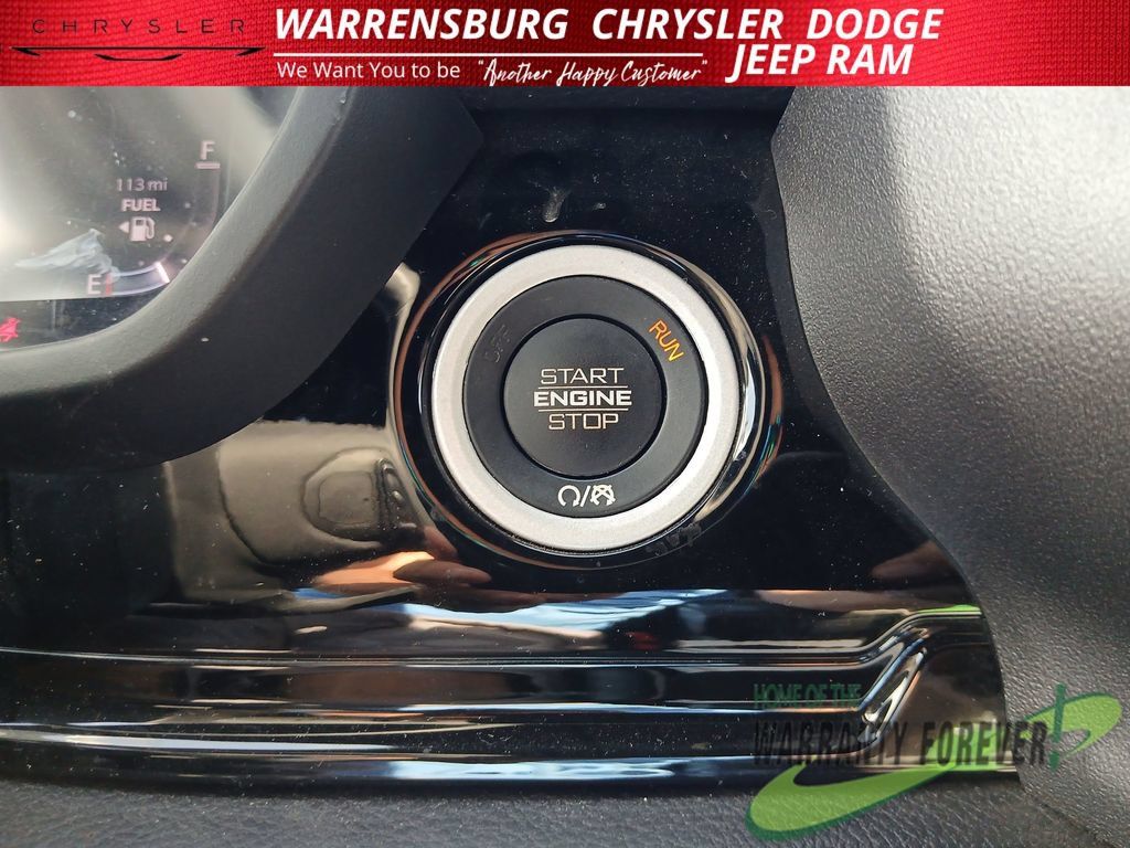 Used 2025 RAM 1500 Laramie AWD/4WD image 29