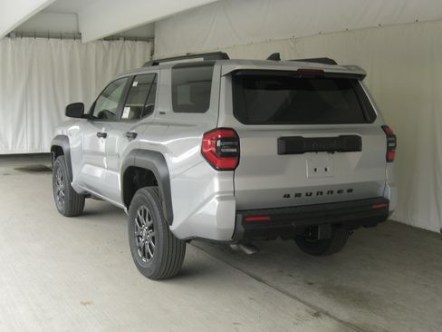 New 2025 Toyota 4Runner SR5 image 6
