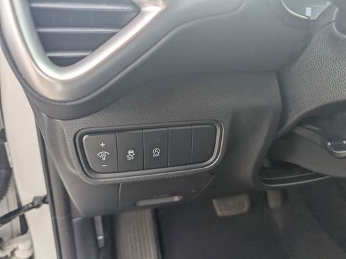 Used 2024 Kia Soul LX w/ Option Group 015 FWD image 16