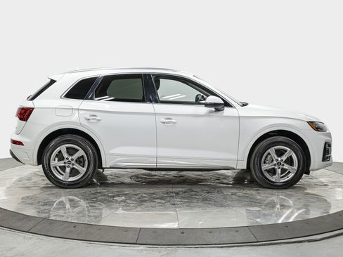 Used 2021 Audi Q5 2.0T Premium w/ Convenience Package AWD/4WD image 8