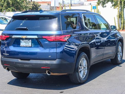 Used 2023 Chevrolet Traverse LT FWD image 9