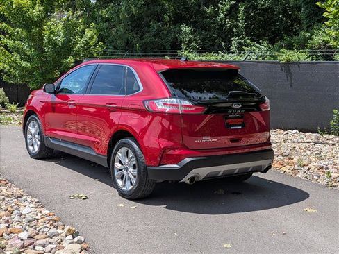 Used 2023 Ford Edge Titanium AWD/4WD image 3