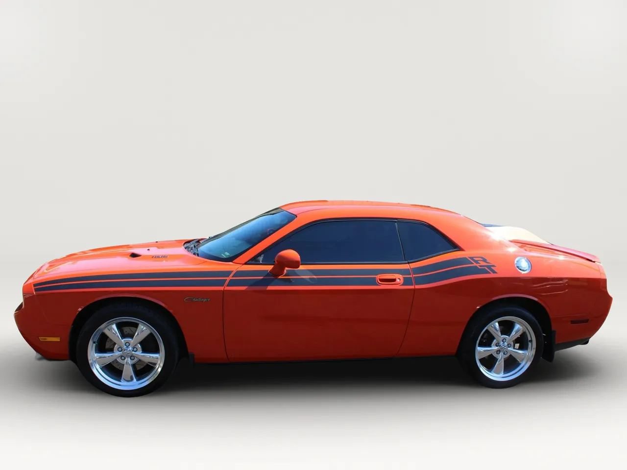 Used 2010 Dodge Challenger R/T RWD image 5