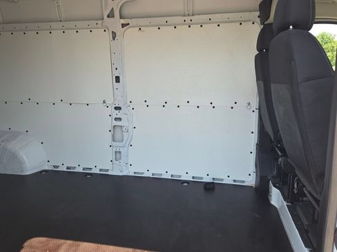 Used 2023 RAM ProMaster 2500 FWD image 9