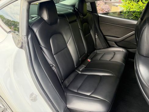 Used 2022 Tesla Model 3 Long Range AWD/4WD image 39