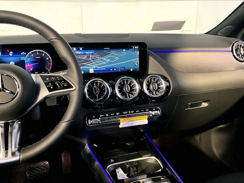 New 2026 Mercedes-Benz GLA 250 4MATIC image 8