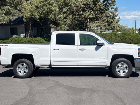 Used 2018 Chevrolet Silverado 1500 LT w/ All Star Edition AWD/4WD image 3