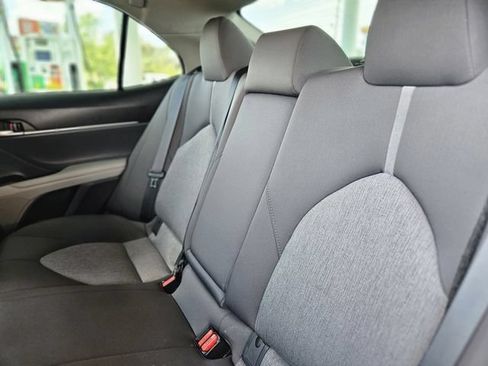 Used 2021 Toyota Camry LE FWD image 28