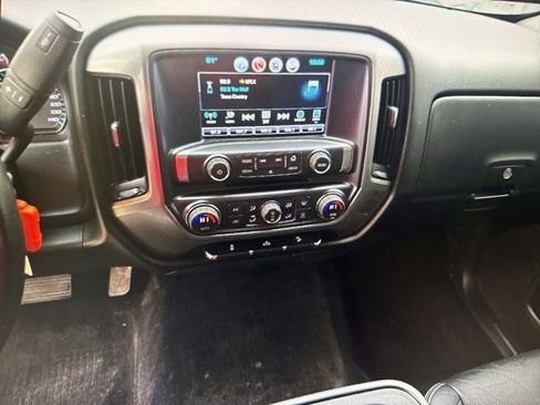 Used 2018 Chevrolet Silverado 1500 LT w/ All Star Edition image 9